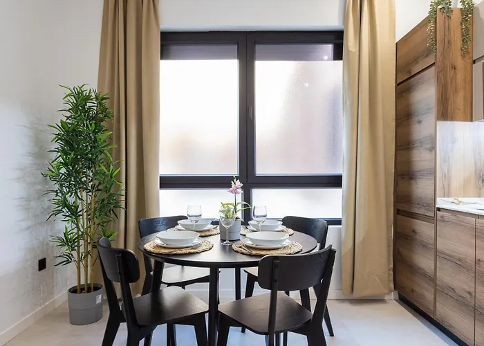 Florit Flats - The Maritim Appartement Valence