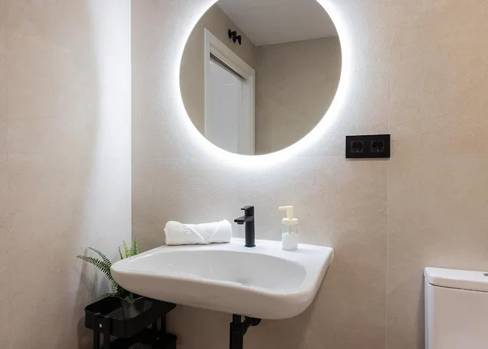 Florit Flats - The Maritim شقة فالنسيا